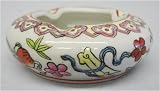 Round ashtray, hand painted chinese porcelain, white, pastel colors
