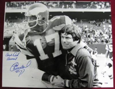 Autographed Harold Carmichael Photo - Vermeil 16x20 PSA DNA - Autographed NFL Photos