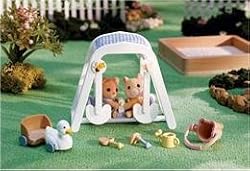 CALICO CRITTERS PEACHES AND FREDDY'S SWING N PLAY