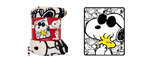 Snoopy Sunglass and Woodstock Plush Throw Blanket 50