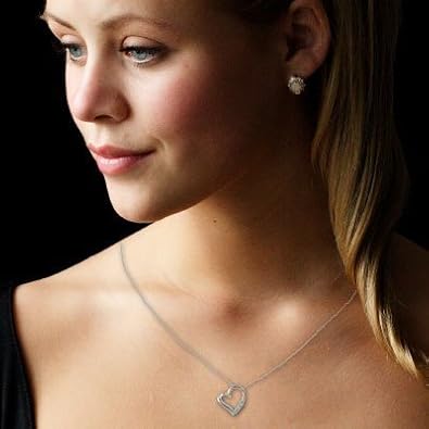 10k Gold 3-stone Diamond Heart Pendant with 18