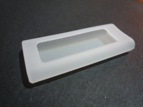 Cover image : 新製品!! iPod shuffle 3rd用 シリコン保護カバー クリアー-531384