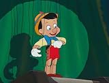 Pinocchio (Two-Disc 70th Anniversary Platinum Edition Blu-ray/DVD Combo + BD Live) [Blu-ray]
