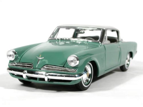 1953 Studebaker Starliner diecast model car 1:18 scale die cast by Maisto - Pale Green