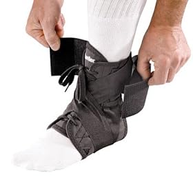 Click here to buy Mueller Soft Ankle Brace withultra Straps, Black, Large by Mueller.