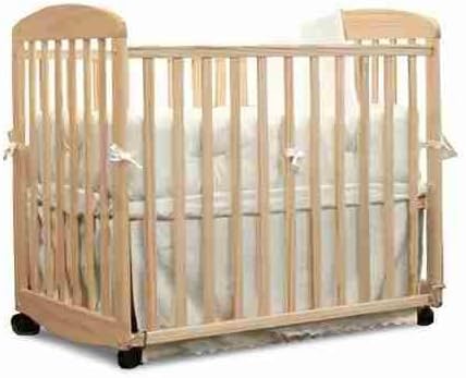DaVinci Alpha Mini Rocking Crib, Natural Finish
