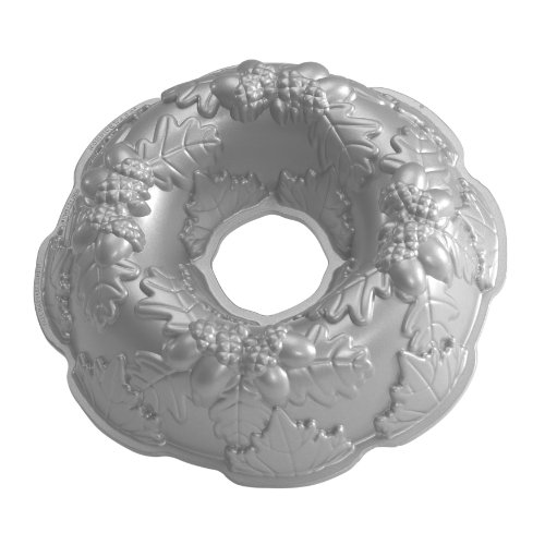 Nordic Ware Platinum Autumn Wreath Bundt Pan