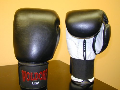 Training Boxing Gloves 12oz in Black
