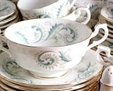Review royal standard  / Royal Standard Garland Cup and Saucer Plain Sides