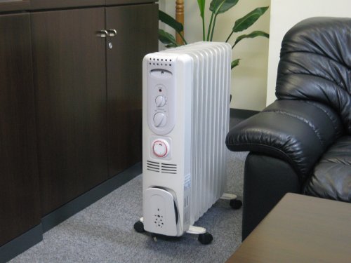Cover image : AucSale 1500W オイルヒーター 10枚フィン AH-1510 自動温度調節 安全スイッチ付 10畳まで対応