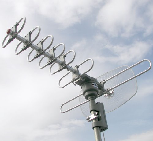 QUANTUM FX ANT-105 (ANT105) TV Remote-Controlled Rotating ANTENNA (DTV & HDTV Ready)