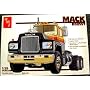 1/25 Mack R685ST Truck Cab