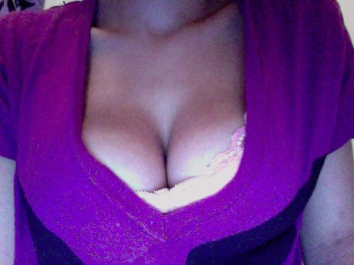 Cleavage Hunter (One)
