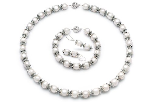 Childrens Toyshop  Jewelry : MarieAnt White 8-9mm AA Freshwater Pearl Set