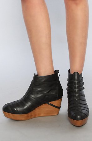 80%20 The Zoey Geisha Gladiator Wooden Wedge,Shoes for Women from 80%20