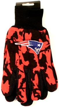 New England Patriots Camouflage Sport Utiilty Gloves in Team Colors