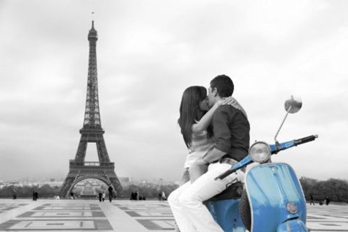 1art1 Empire 317674 Paris - Eiffelturm Scooter - Plakat Poster Druck - 91.5 x 61 cm