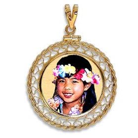 Customized 14K Gold Round Filigree Pendant