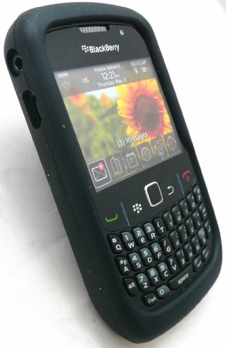 EMARTBUY BLACKBERRY 8520 CURVE SILICON SKIN COVER/CASE PROTECTIVE RUBBER BLACK + SCREEN PROTECTOR