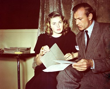 Cover image : INGRID BERGMAN AS MARÍA, GARY COOPER AS ROBERT JORDAN FROM FOR WHOM THE BELL TOLLS - Licensed Photo - Professional Photographic Print - Picture SIZE 10x8