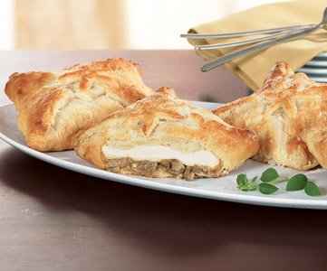 4 (6 oz) Chicken Wellingtons by Hickory Farms