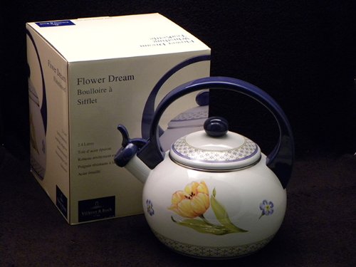 Villeroy & Boch Flower Dream Whistling Tea Kettle 2.5 Qt