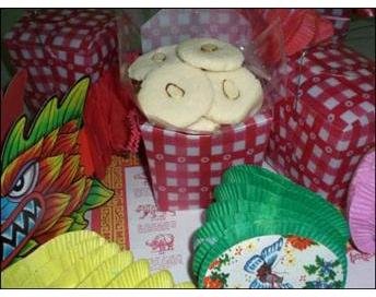 Cover image : Homemade Almond Take Out Cookie Gift Box