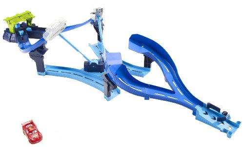 Cars 2 V3615 - pista sfida nel vuoto Cars 2 V3615 - pista sfida nel vuoto