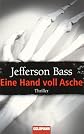 Eine Hand voll Asche