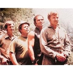 NED BEATTY AS BOBBY TRIPPE, JON VOIGHT AS ED GENTRY, RONNY COX AS DREW BALLINGER, BURT REYNOLDS AS LEWIS MEDLOCK FROM DELIVERANCE #1 - IN FARBE - Filmfoto - MITTELGROSS - 14x11" (36x28cm)