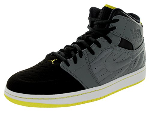 Nike Jordan Men's Air Jordan 1 Retro '99 Basketball Shoe