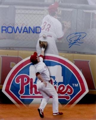 Aaron Rowand Autographed/Hand Signed 16x20 Photo (Philadelphia Phillies 2008 World Series Champion)