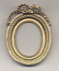 Dollhouse Miniature Oval Picture Frame in Gold