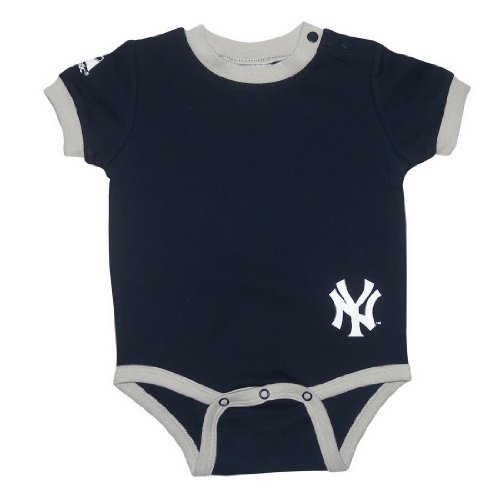 Majestic New York Yankees MLB Baby / Infant One-Piece Bodysuit / Romper / Onesie (Size: 3-6)