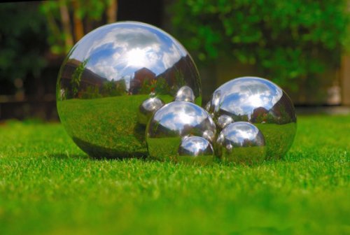 Childrens Toyshop  Outdoor Living : Stainless Steel Mirror Sphere 27cm