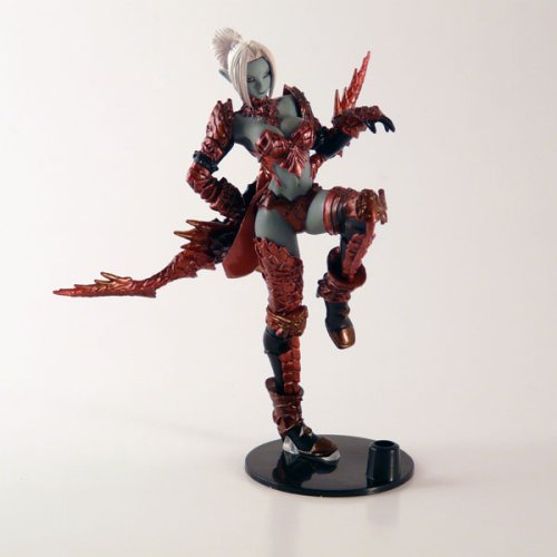 Lineage II Gashapon Miniature Figure (One Random Style) [Toy]