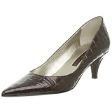 Bandolino Womens Berry Pump,Dark Brown,7.5 M