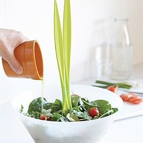Black and Blum salad plant Salad Service by Black & Decker
