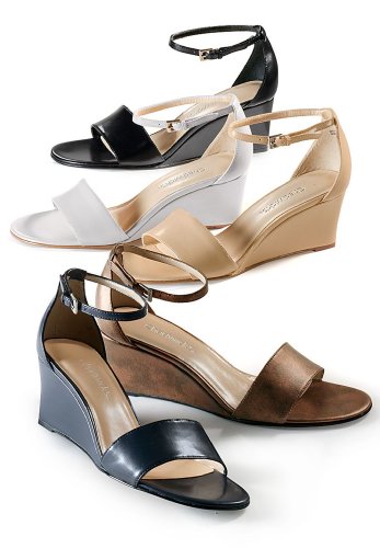 Cover image : Ankle-Wrap Sandals
