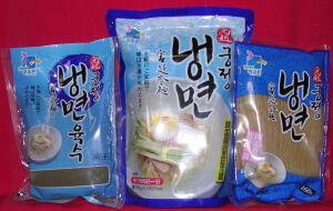 韓国冷麺ドンチミスープ付き１人前５個　半生極細麺湯で時間４０秒