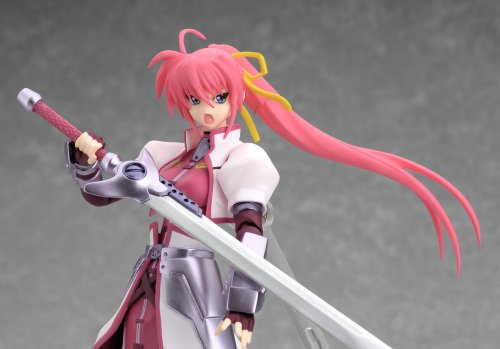Magical Girl Lyrical Nanoha StrikerS First Lieutenant Signum Knight Figma Figure