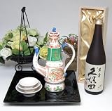 【送料無料】お屠蘇5点セット岸寿美子デザインB(盆黒)+朝日酒造 久保田 萬寿 純米大吟醸 720ml桐箱入り(日本酒)