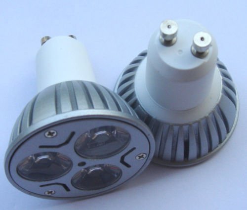 Dimmable 6W LED MR16 GU10 base Flood 45 Soft White bulb 3000k