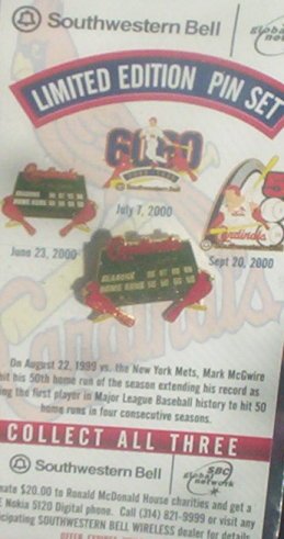 St. Louis Cardinals Official Logo June 2000 Gold Lapel Pin
