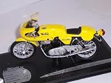 NORTON COMMANDO PRODUCTION RACER YELLOW 1/18 SOLIDO MODEL MOTOR BIKE