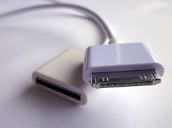 Professional Cable Connector Extension Cable 3-ft for iPods & iPhone 3GS - White