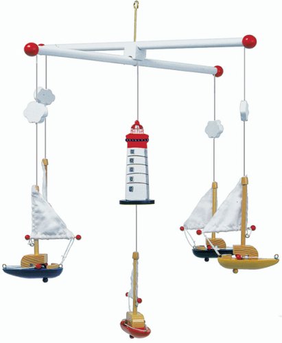Mobile Segelboote mit Leuchtturm