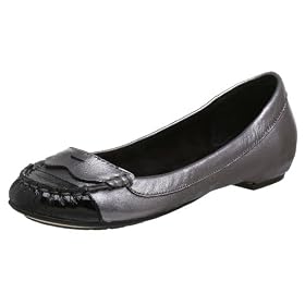 Report Women's Sheila Moccasin Flat