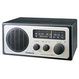 Search : Retro-Style AM/FM Radio