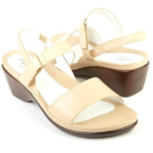 Easy Spirit Certain Buff sandals Picture